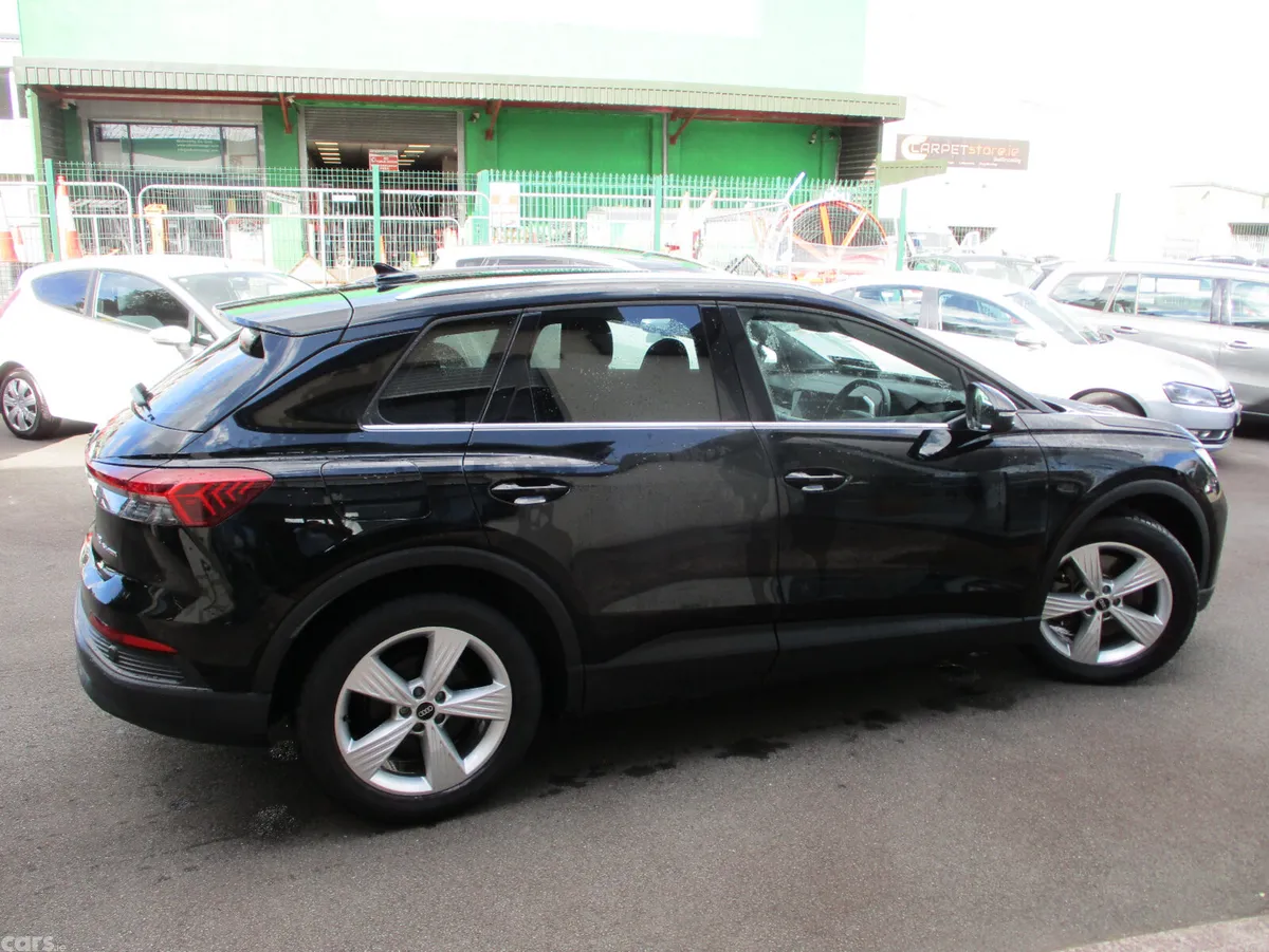 Audi e-tron Estate/Jeep, Electric, 2023, Black
