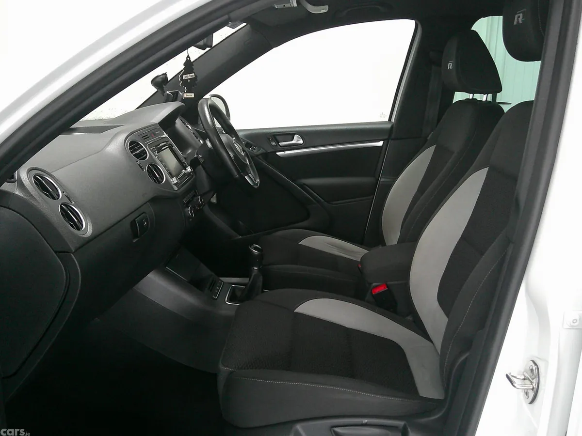 Volkswagen Tiguan SUV, Diesel, 2014, White