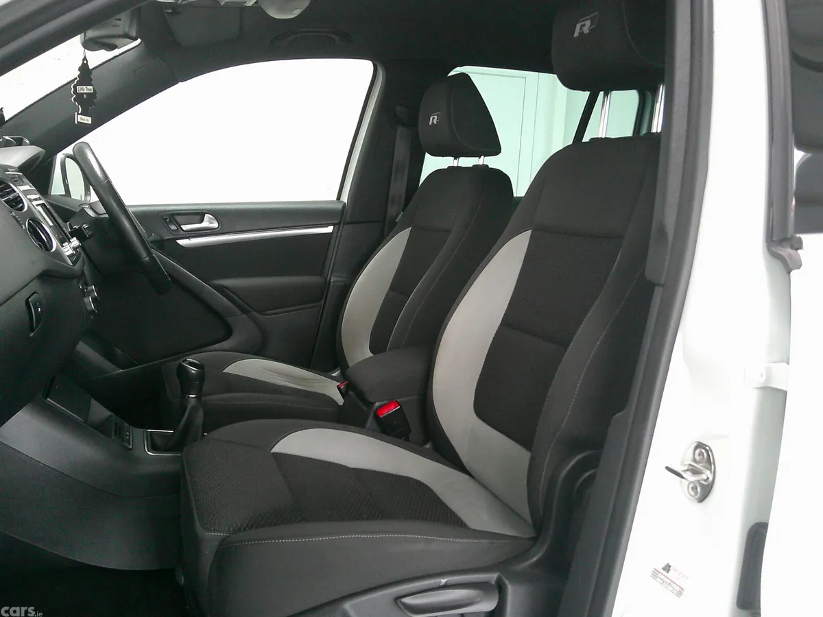 Volkswagen Tiguan SUV, Diesel, 2014, White