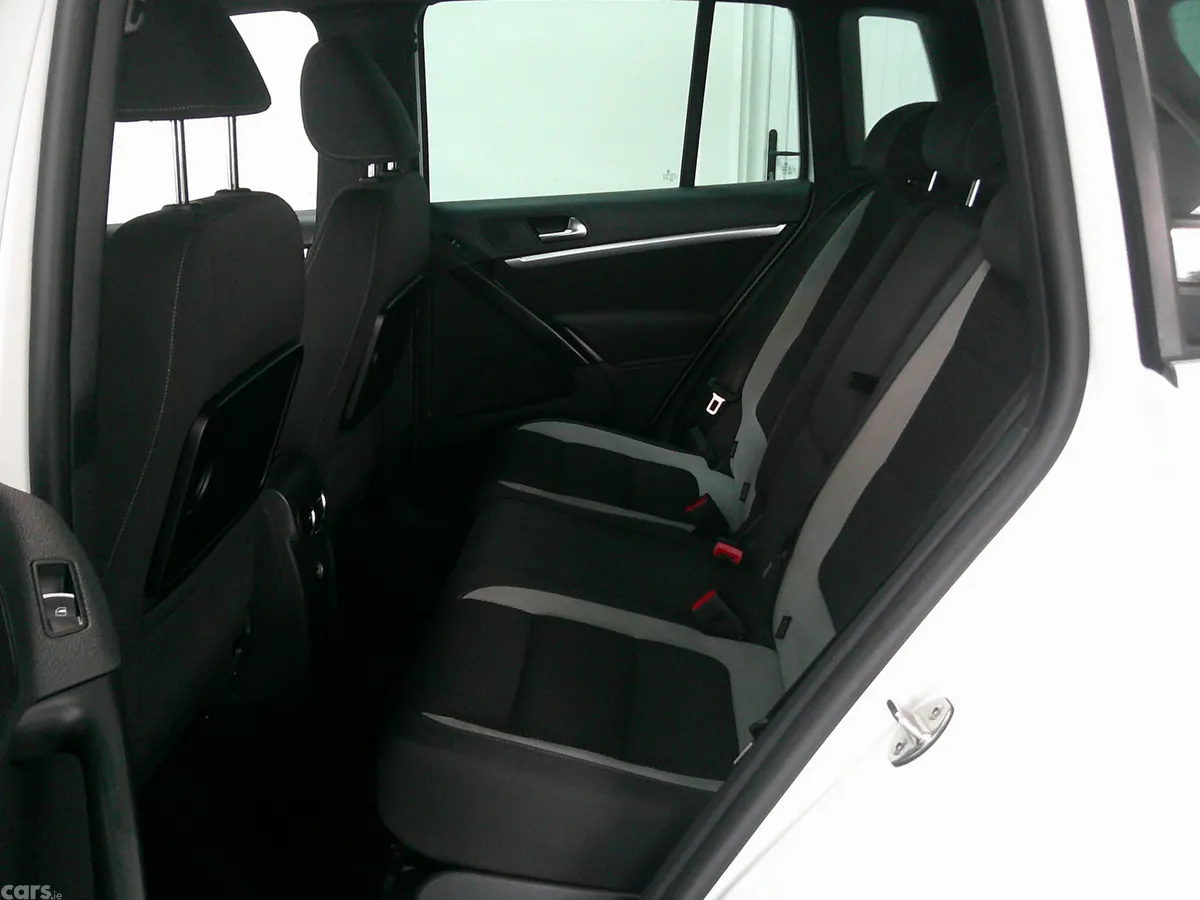 Volkswagen Tiguan SUV, Diesel, 2014, White