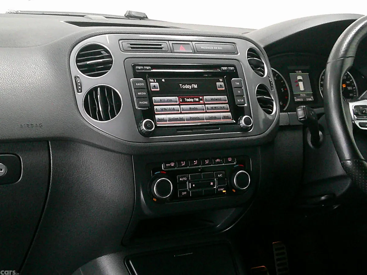 Volkswagen Tiguan SUV, Diesel, 2014, White