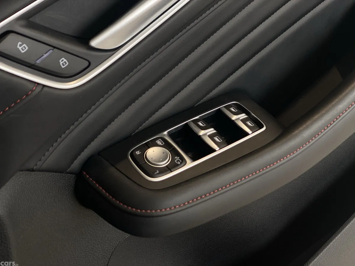 MG HS SUV, Petrol Hybrid, 2024, Black