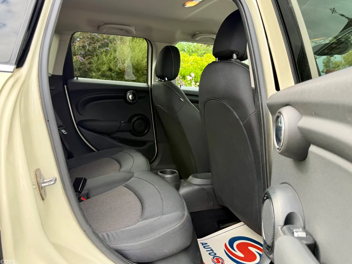 Mini Cooper Hatchback, Petrol, 2015, White