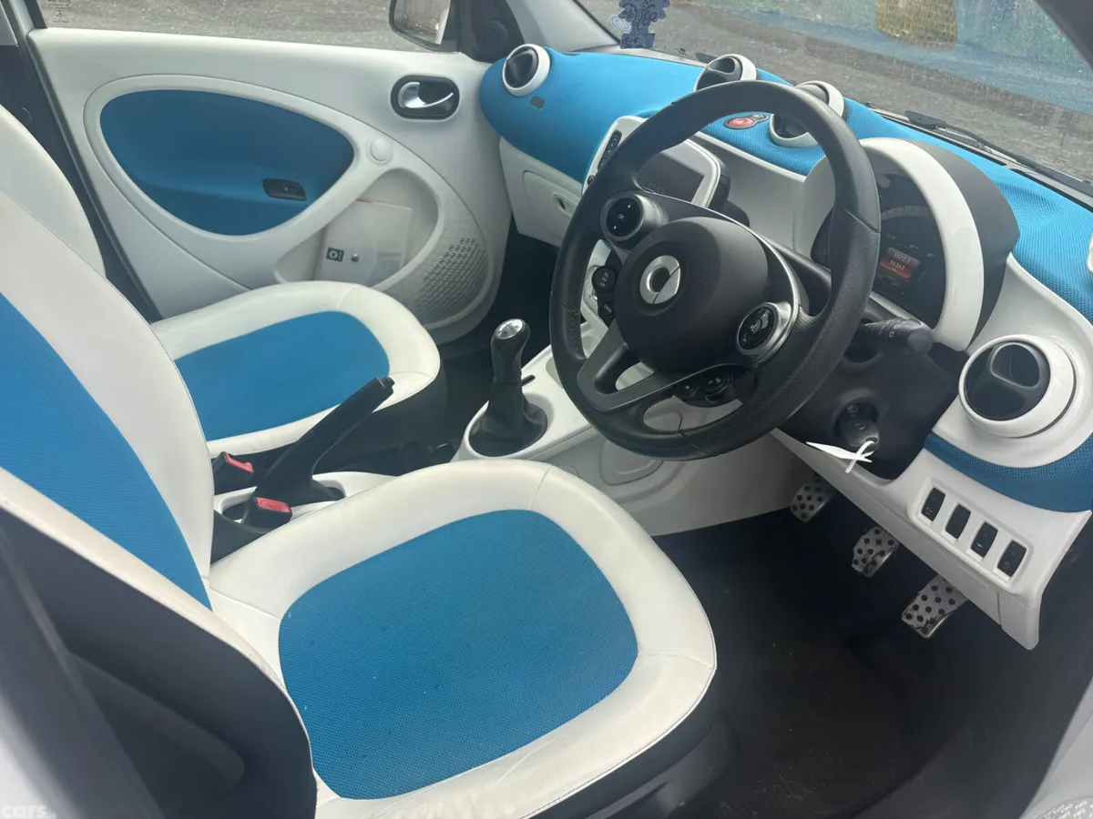 Smart Forfour Hatchback, Petrol, 2015, White