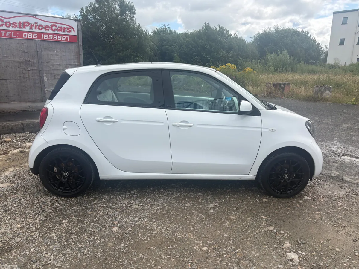 Smart Forfour Hatchback, Petrol, 2015, White