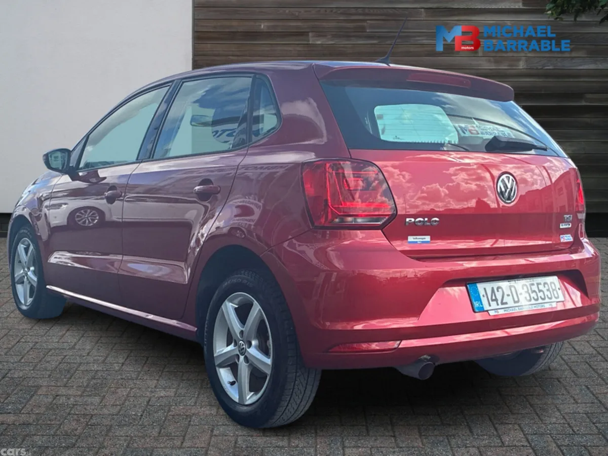 Volkswagen Polo Hatchback, Petrol, 2014, Red