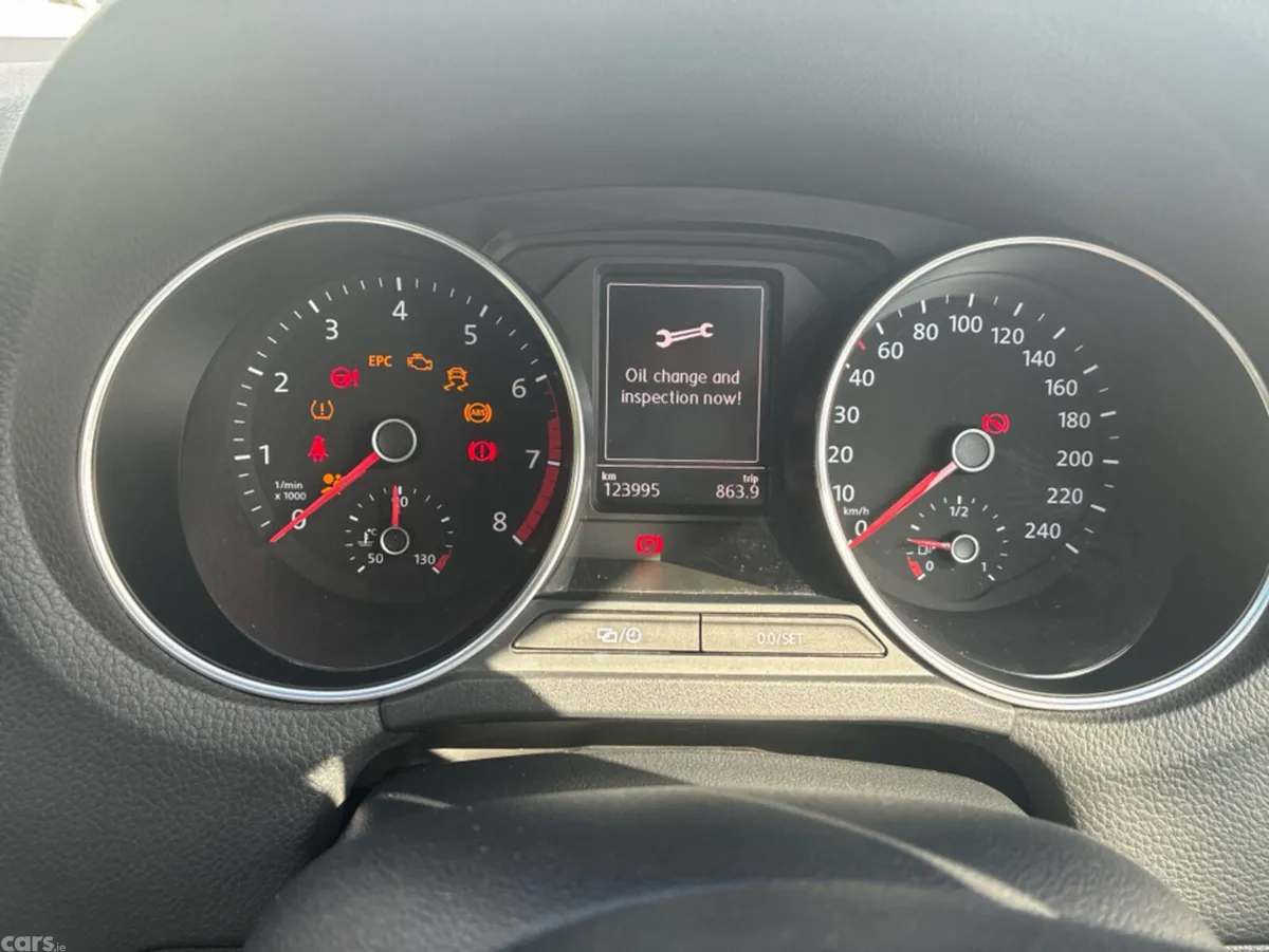 Volkswagen Polo Hatchback, Petrol, 2014, Red