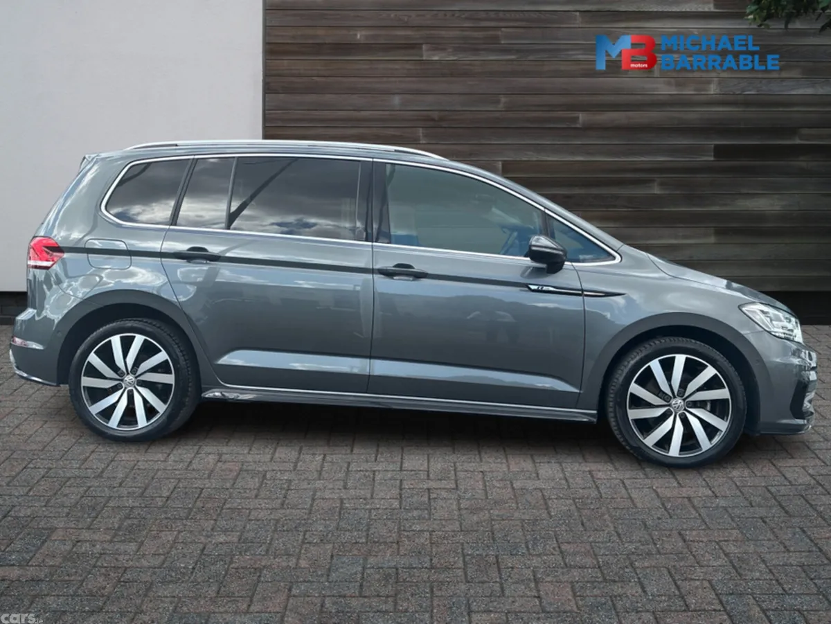 Volkswagen Touran SUV, Petrol, 2019, Grey