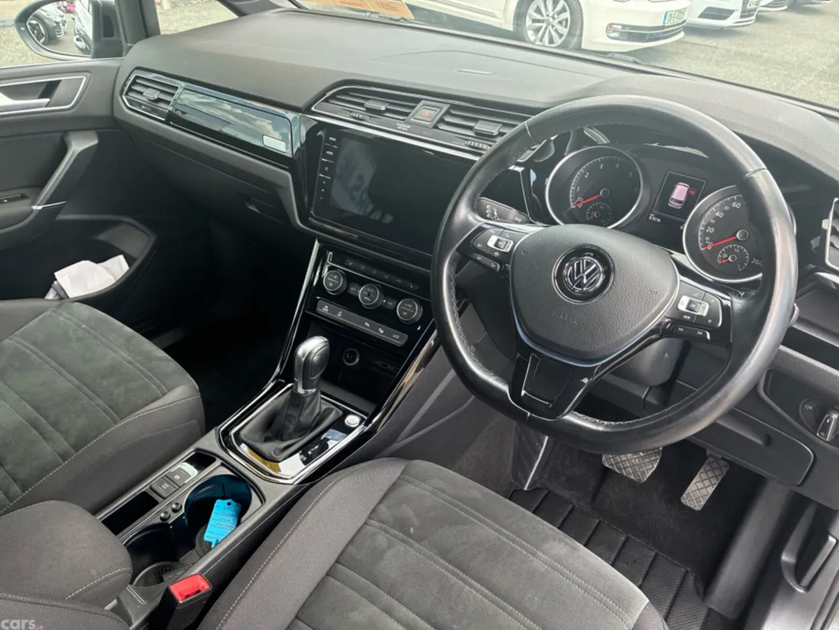 Volkswagen Touran SUV, Petrol, 2019, Grey