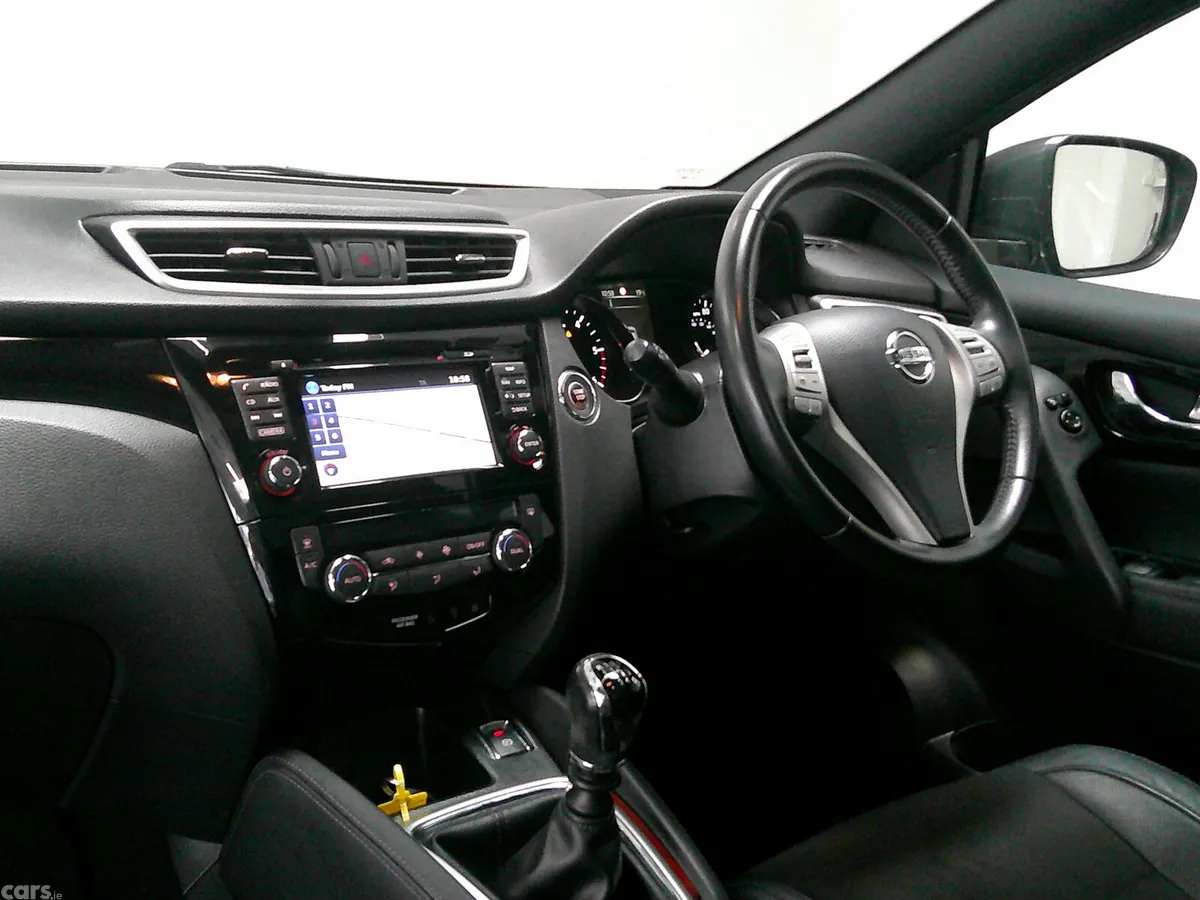 Nissan Qashqai SUV, Diesel, 2017, Blue