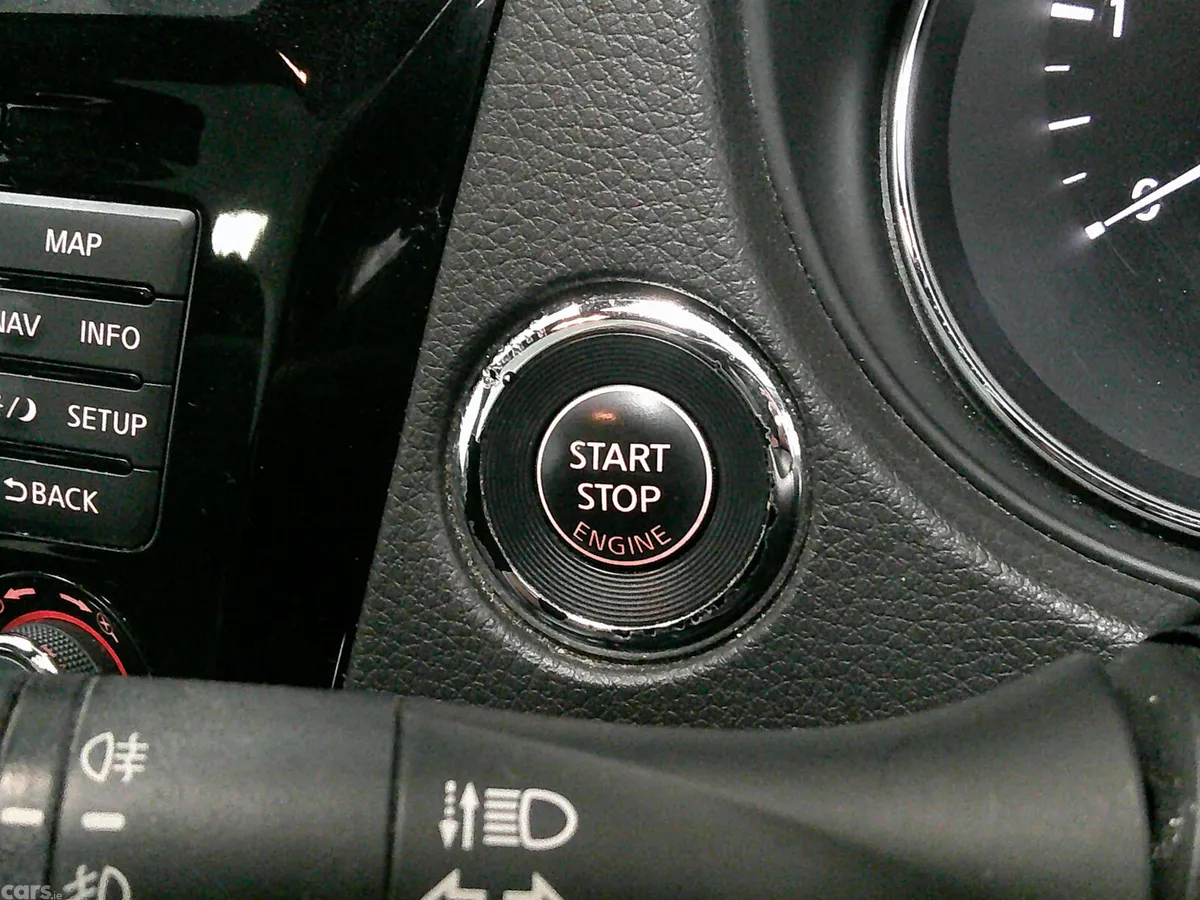 Nissan Qashqai SUV, Diesel, 2017, Blue