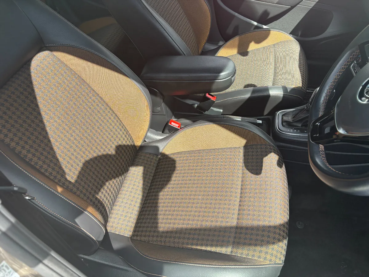 Volkswagen Polo Hatchback, Petrol, 2017, Gold
