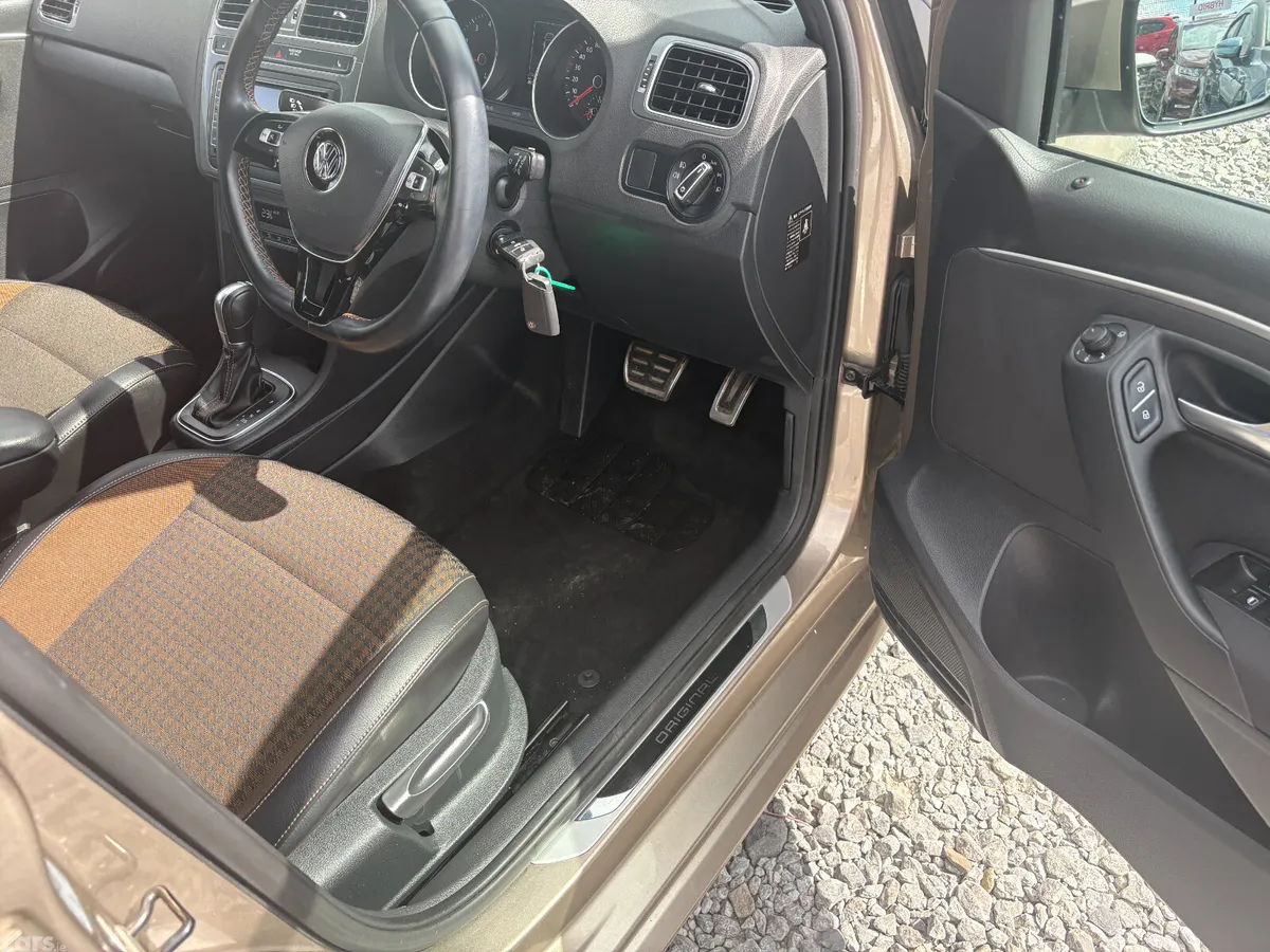 Volkswagen Polo Hatchback, Petrol, 2017, Gold