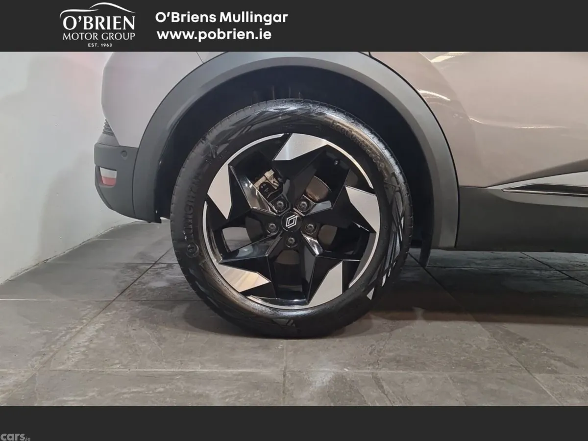 Renault Captur Hatchback, Petrol, 2024, Grey