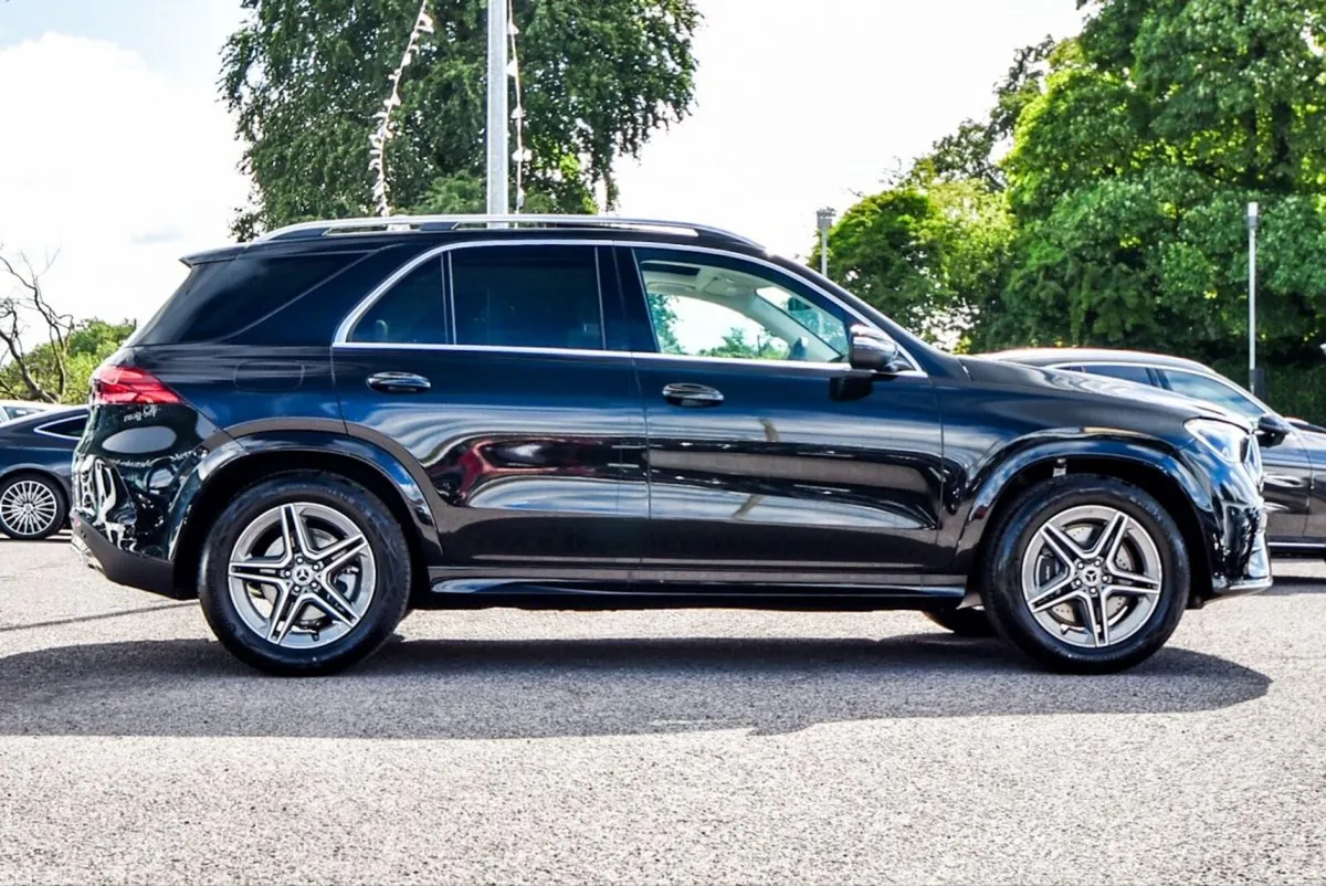 Mercedes-Benz GLE SUV, Diesel Plug-in Hybrid, 2027, Black