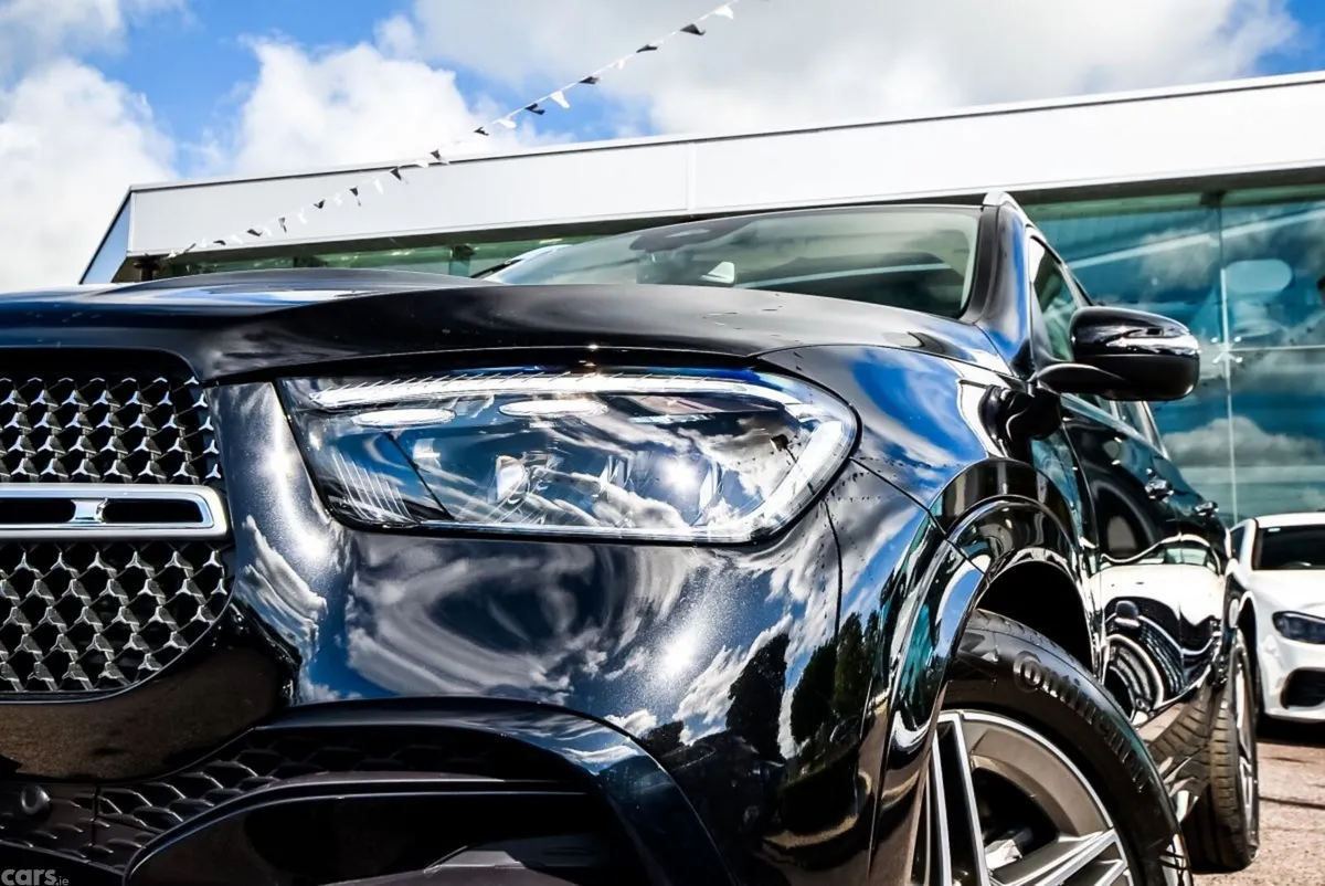 Mercedes-Benz GLE SUV, Diesel Plug-in Hybrid, 2027, Black