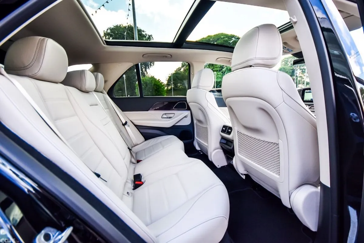 Mercedes-Benz GLE SUV, Diesel Plug-in Hybrid, 2027, Black