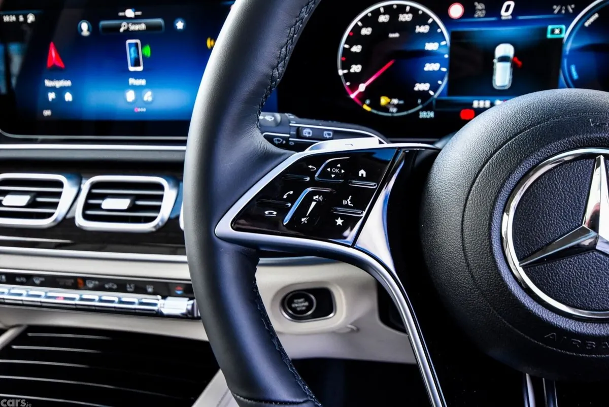 Mercedes-Benz GLE SUV, Diesel Plug-in Hybrid, 2027, Black