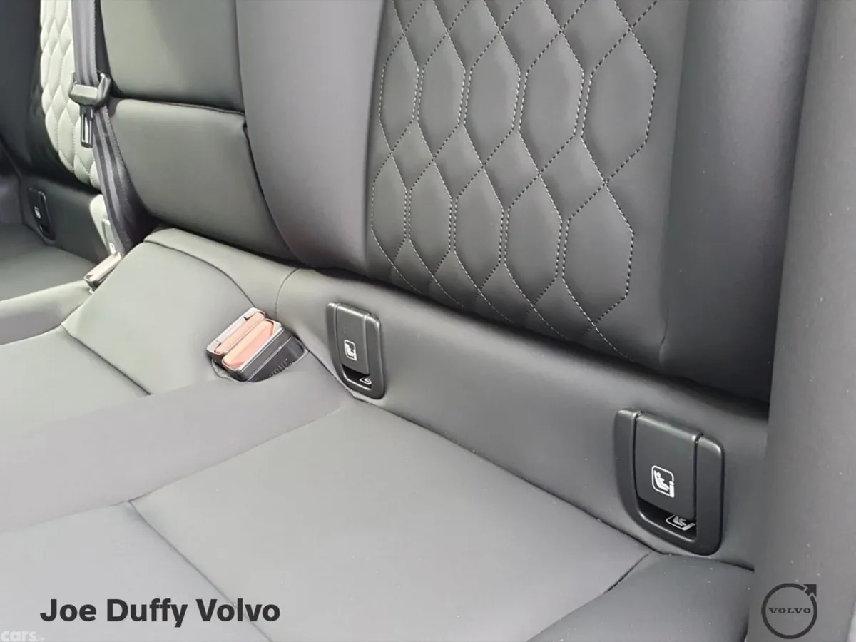 Volvo XC60 SUV, Petrol Plug-in Hybrid, 2026, Brown