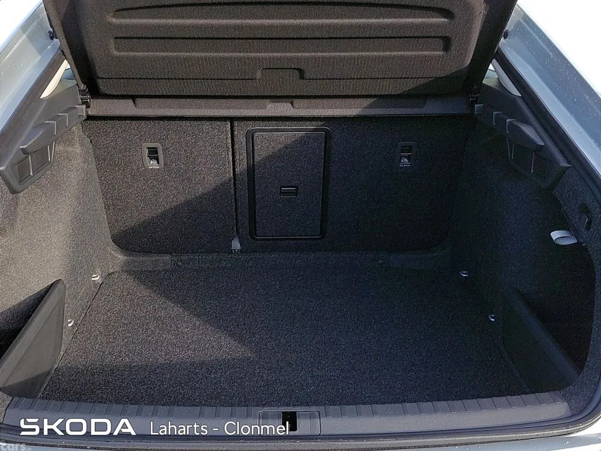 Skoda Octavia Saloon, Diesel, 2026, Silver