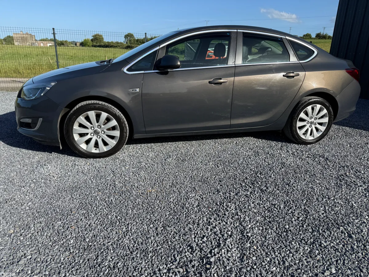 Opel Astra Saloon, Diesel, 2015, Grey