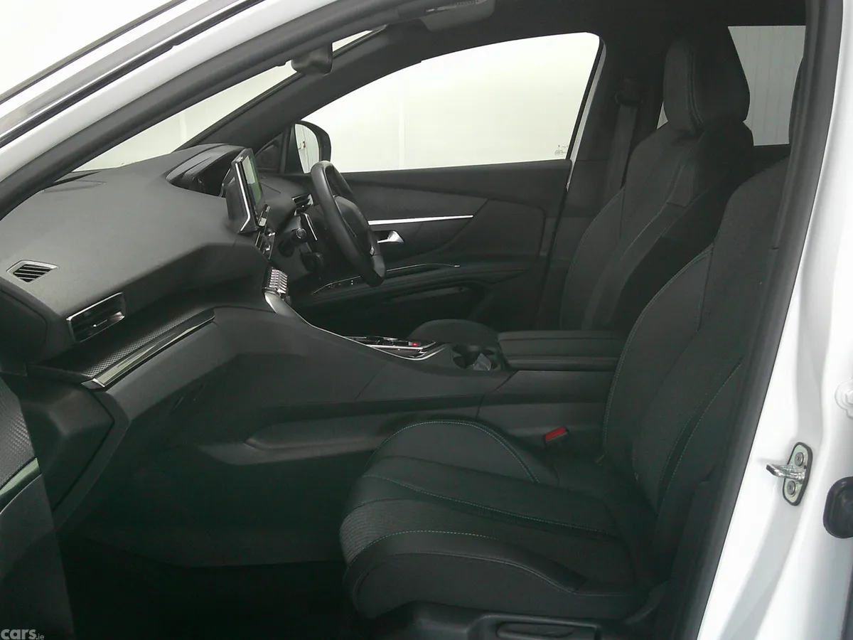 Peugeot 3008 SUV, Diesel, 2023, White