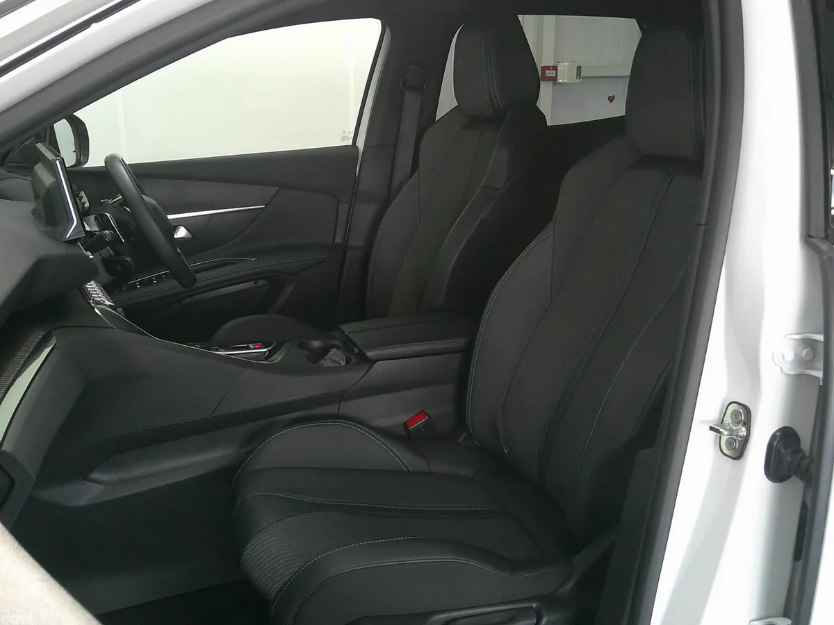 Peugeot 3008 SUV, Diesel, 2023, White