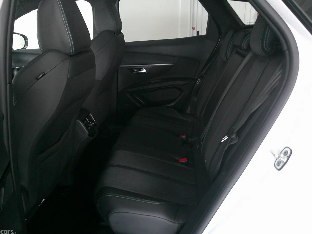 Peugeot 3008 SUV, Diesel, 2023, White