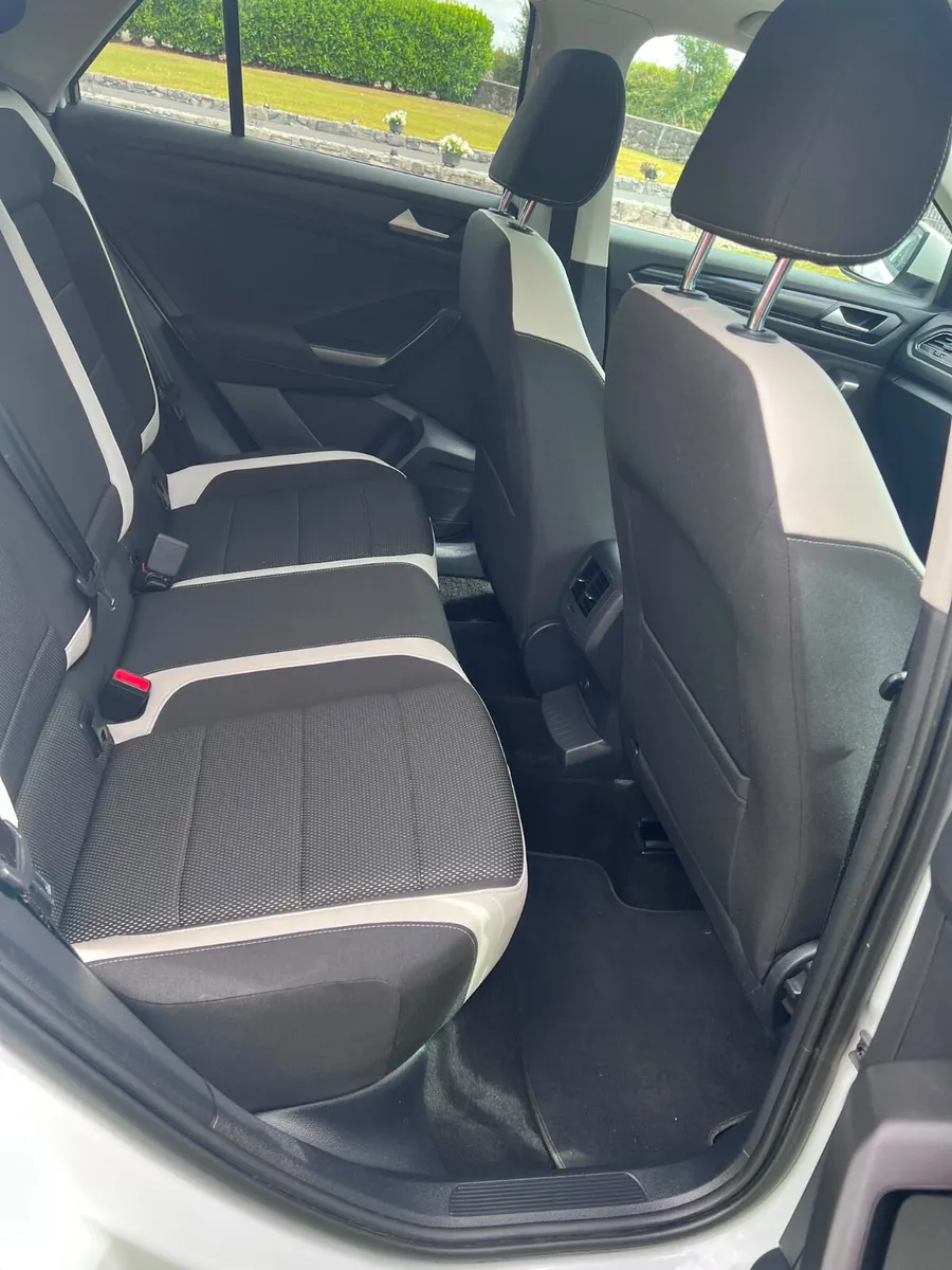 Volkswagen T-Roc SUV, Diesel, 2020, White