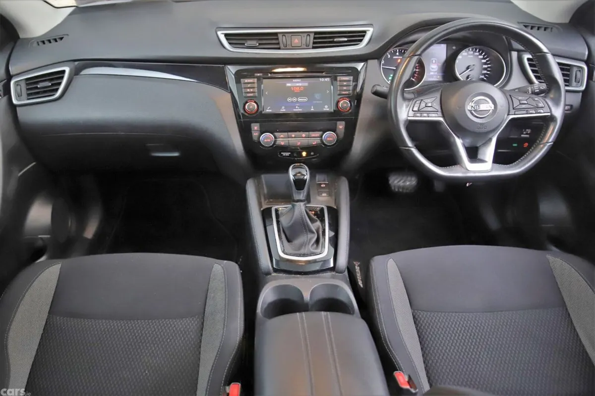 Nissan Qashqai SUV, Petrol, 2021, Blue