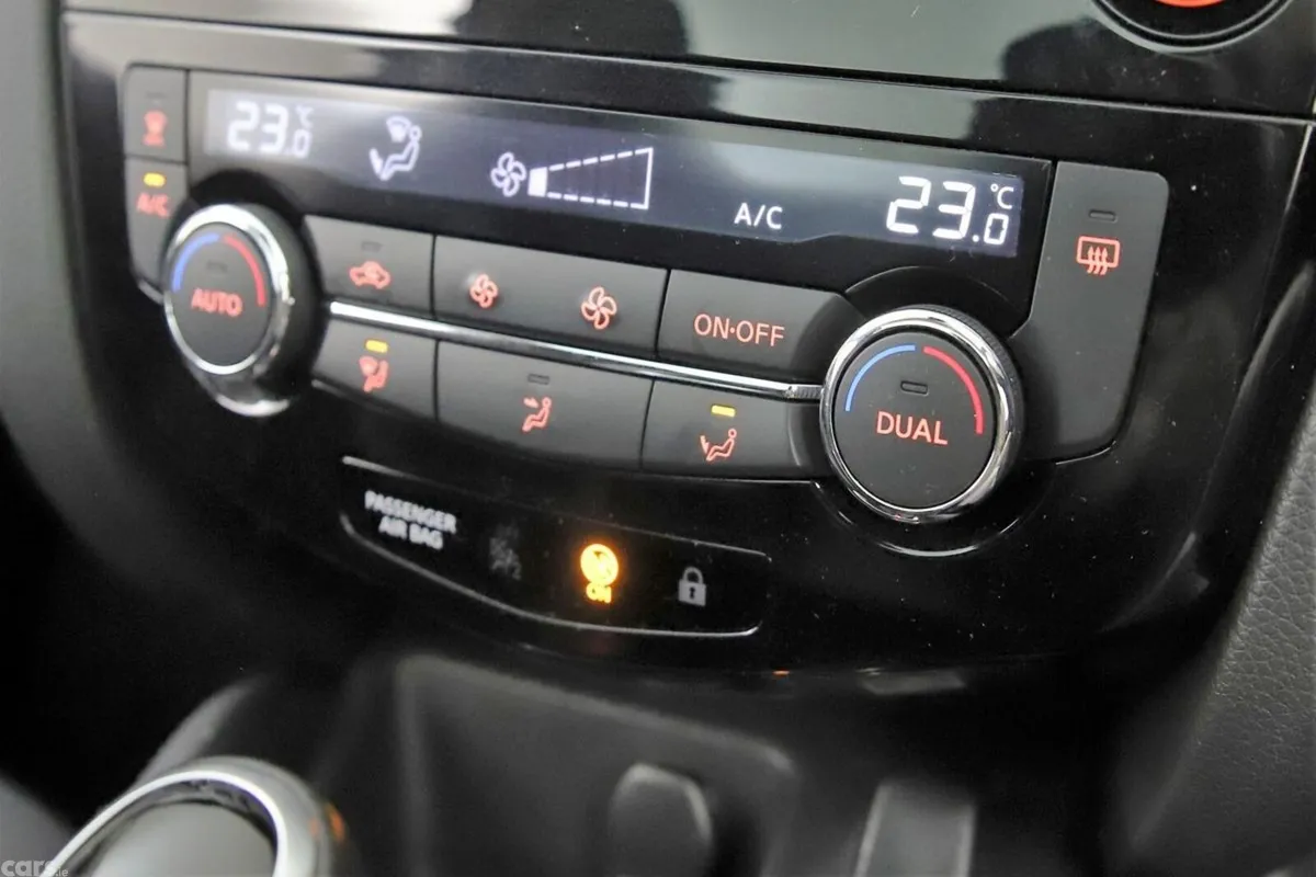Nissan Qashqai SUV, Petrol, 2021, Blue