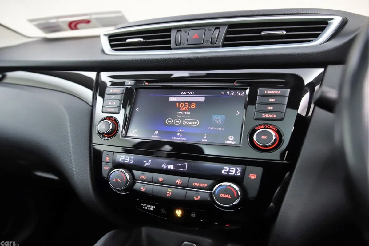 Nissan Qashqai SUV, Petrol, 2021, Blue