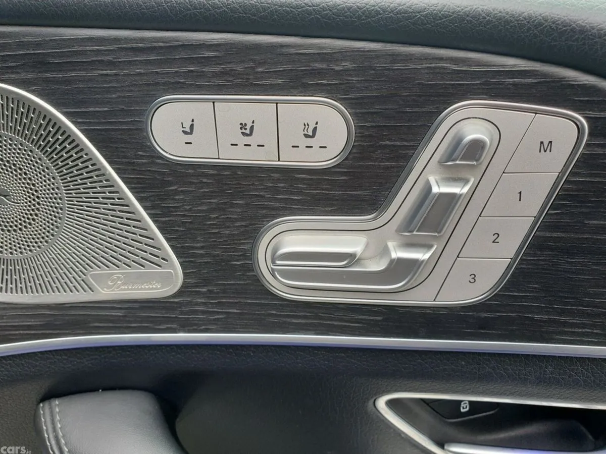 Mercedes-Benz GLE SUV, Diesel Plug-in Hybrid, 2024, Black