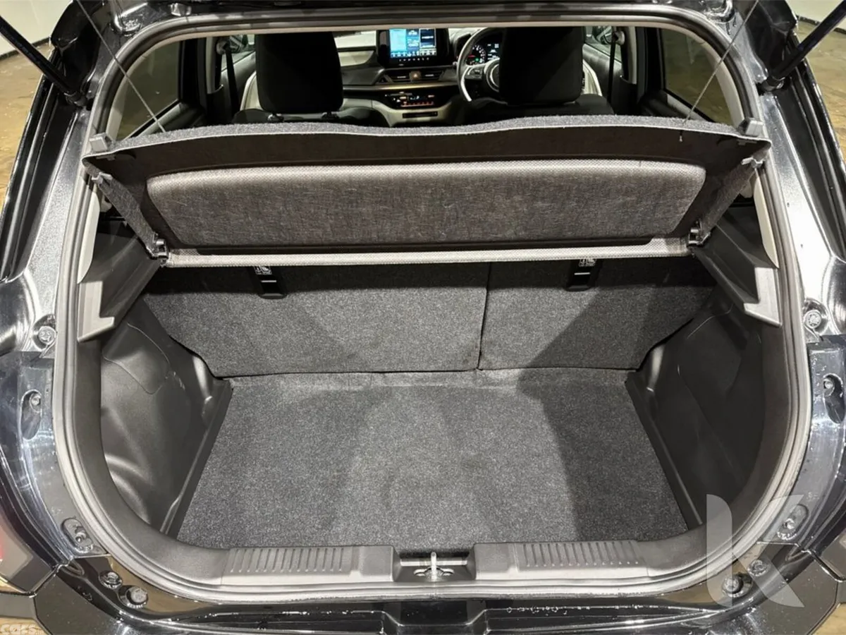 Suzuki Swift Hatchback, Petrol Hybrid, 2024, Black