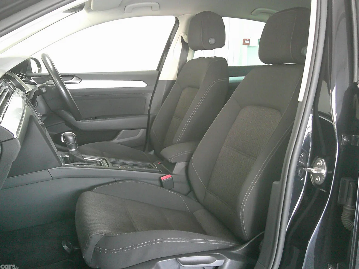Volkswagen Passat Saloon, Diesel, 2016, Black