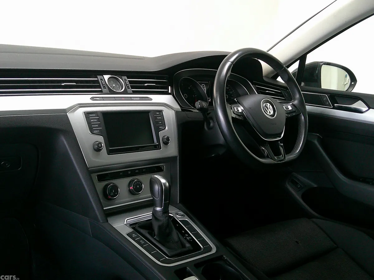 Volkswagen Passat Saloon, Diesel, 2016, Black