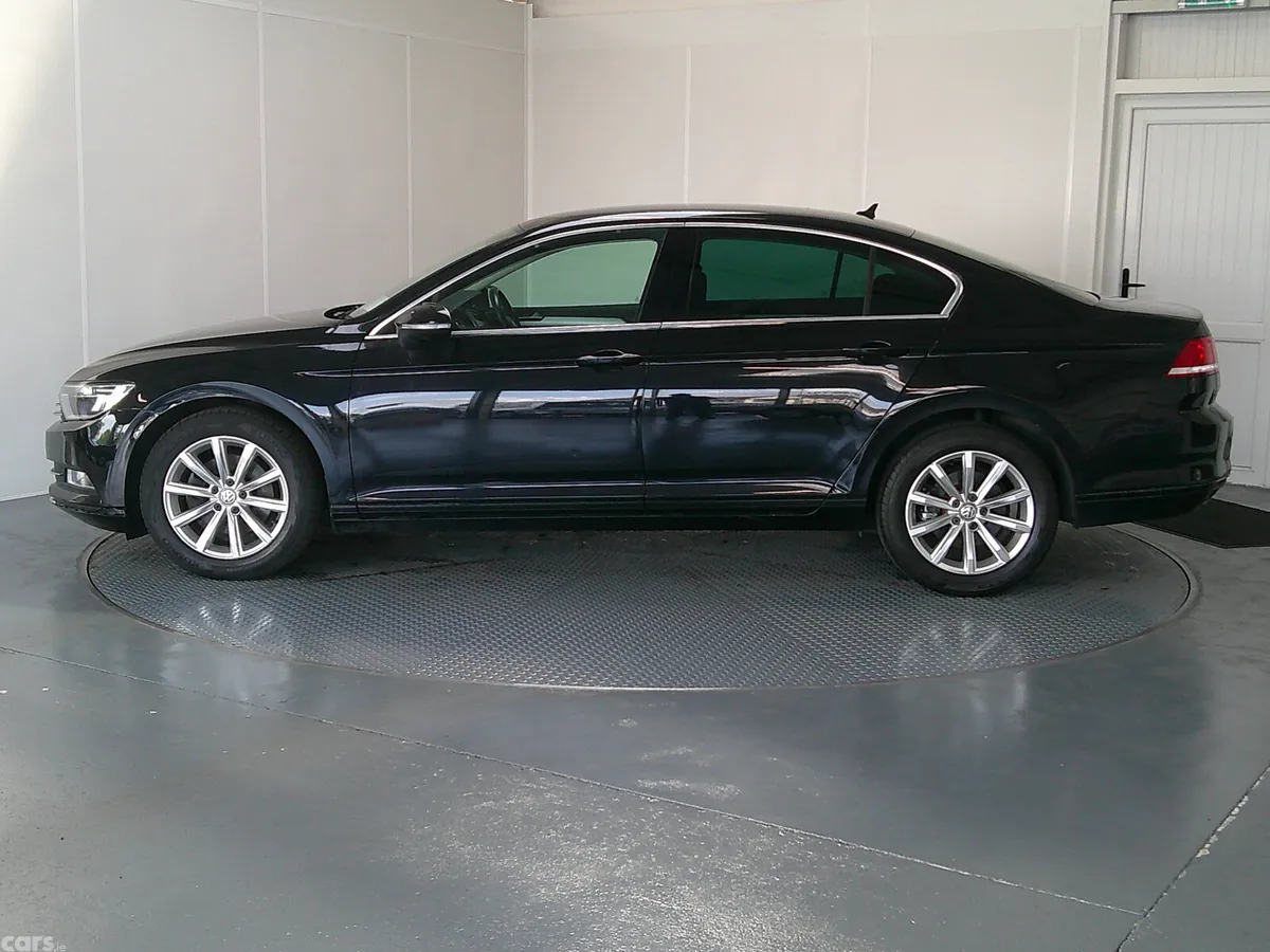 Volkswagen Passat Saloon, Diesel, 2016, Black