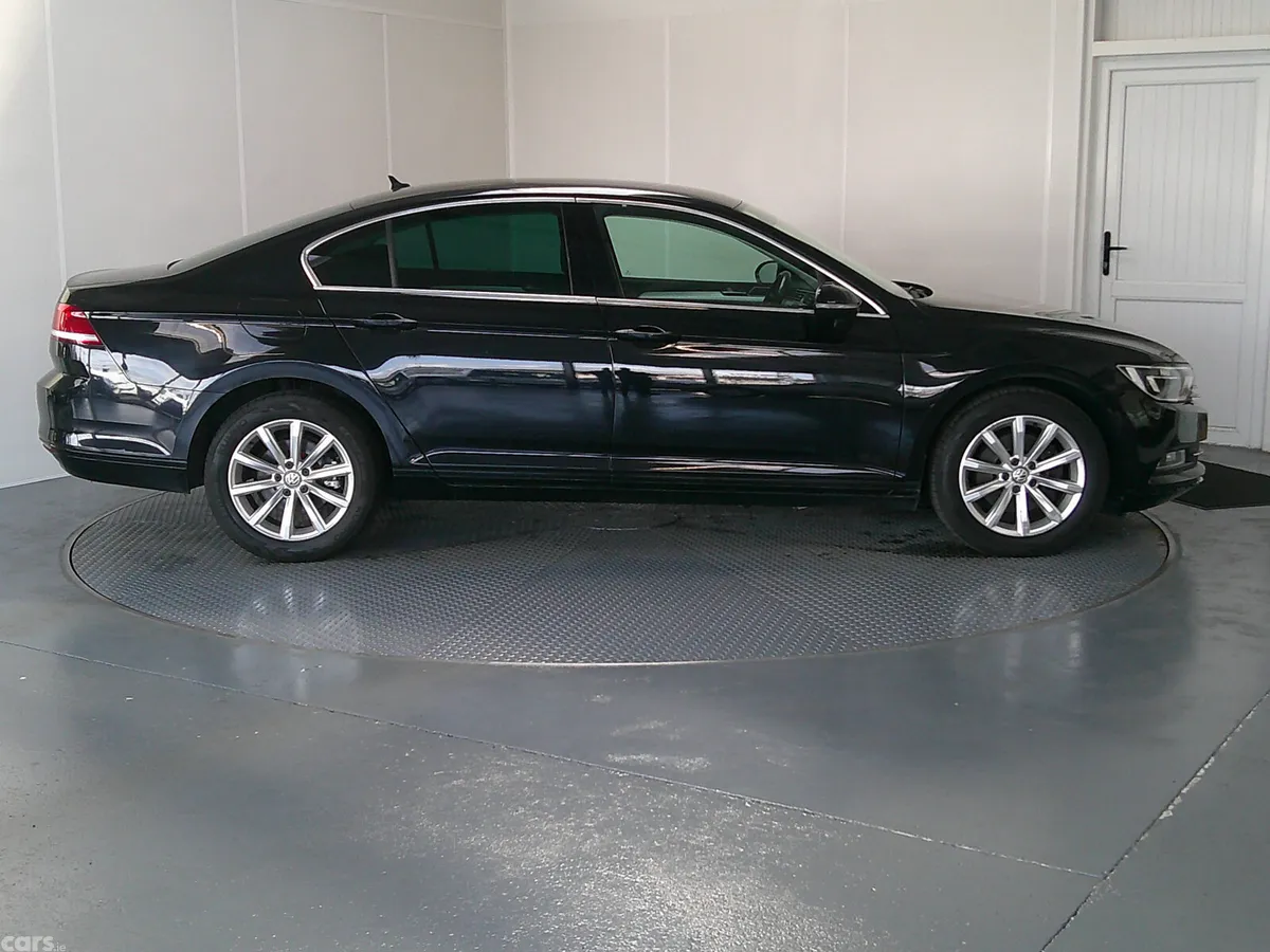 Volkswagen Passat Saloon, Diesel, 2016, Black