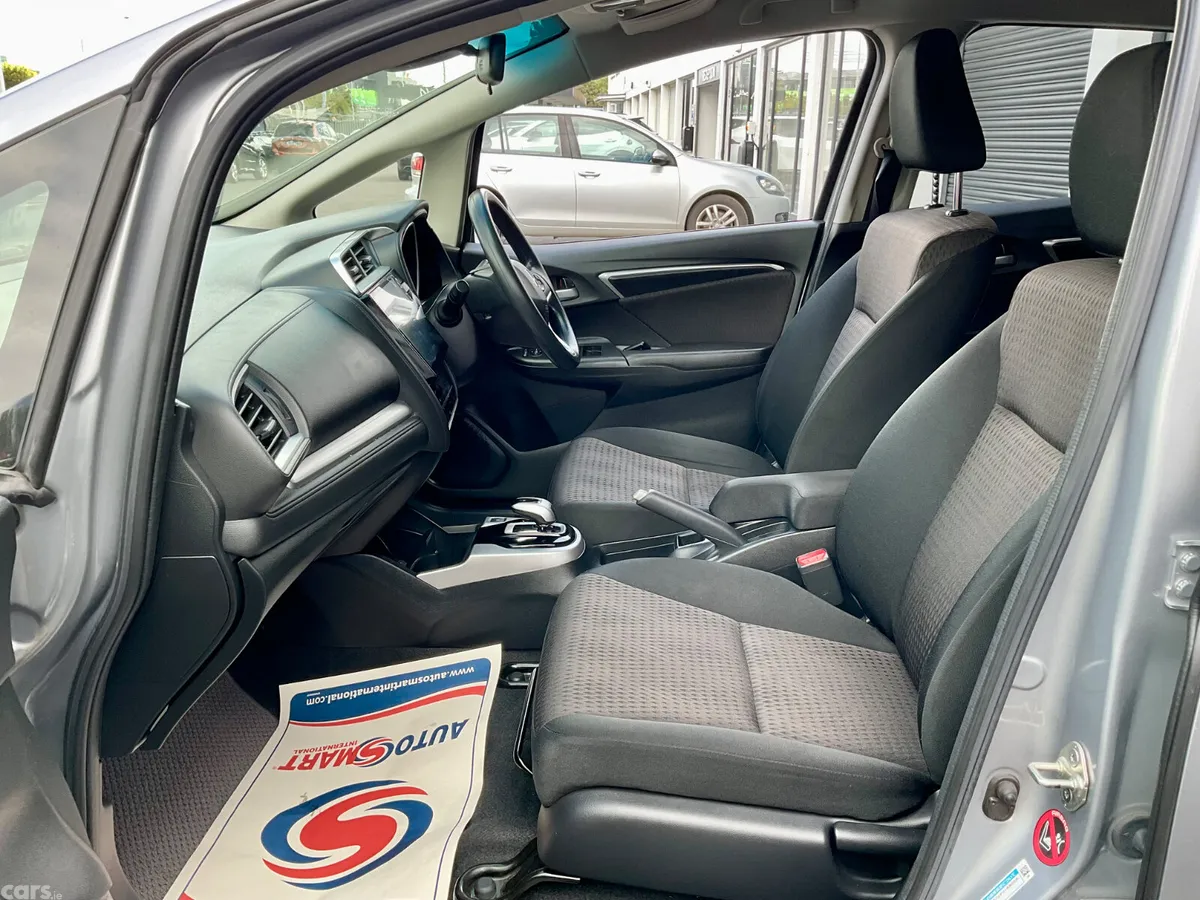 Honda Fit Hatchback, Petrol Hybrid, 2018, Silver