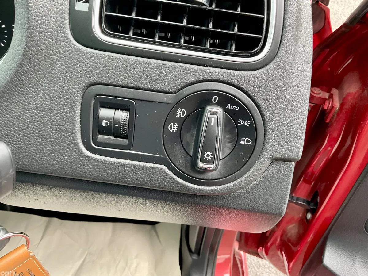 Volkswagen Polo Hatchback, Petrol, 2015, Red