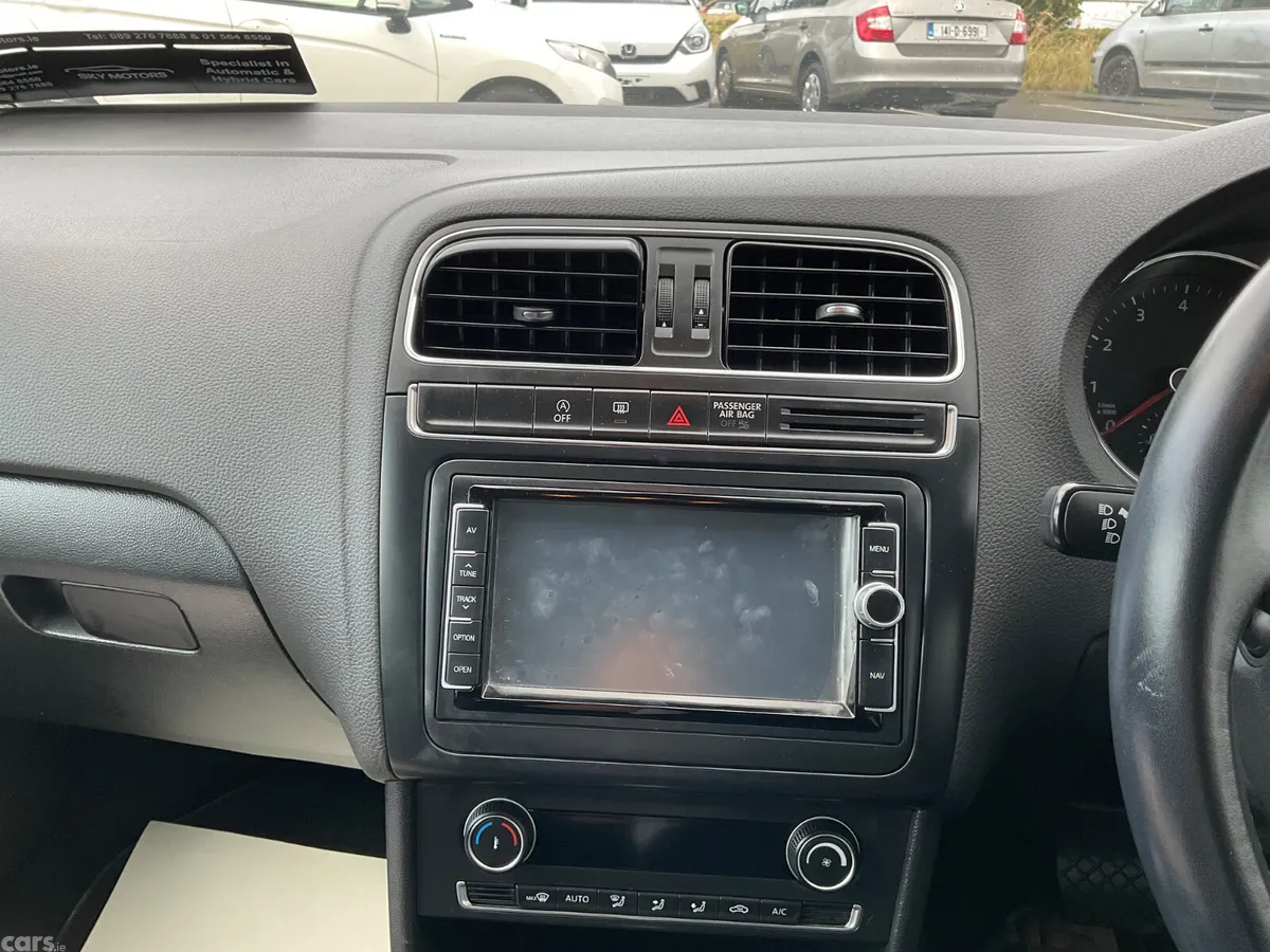 Volkswagen Polo Hatchback, Petrol, 2015, Red