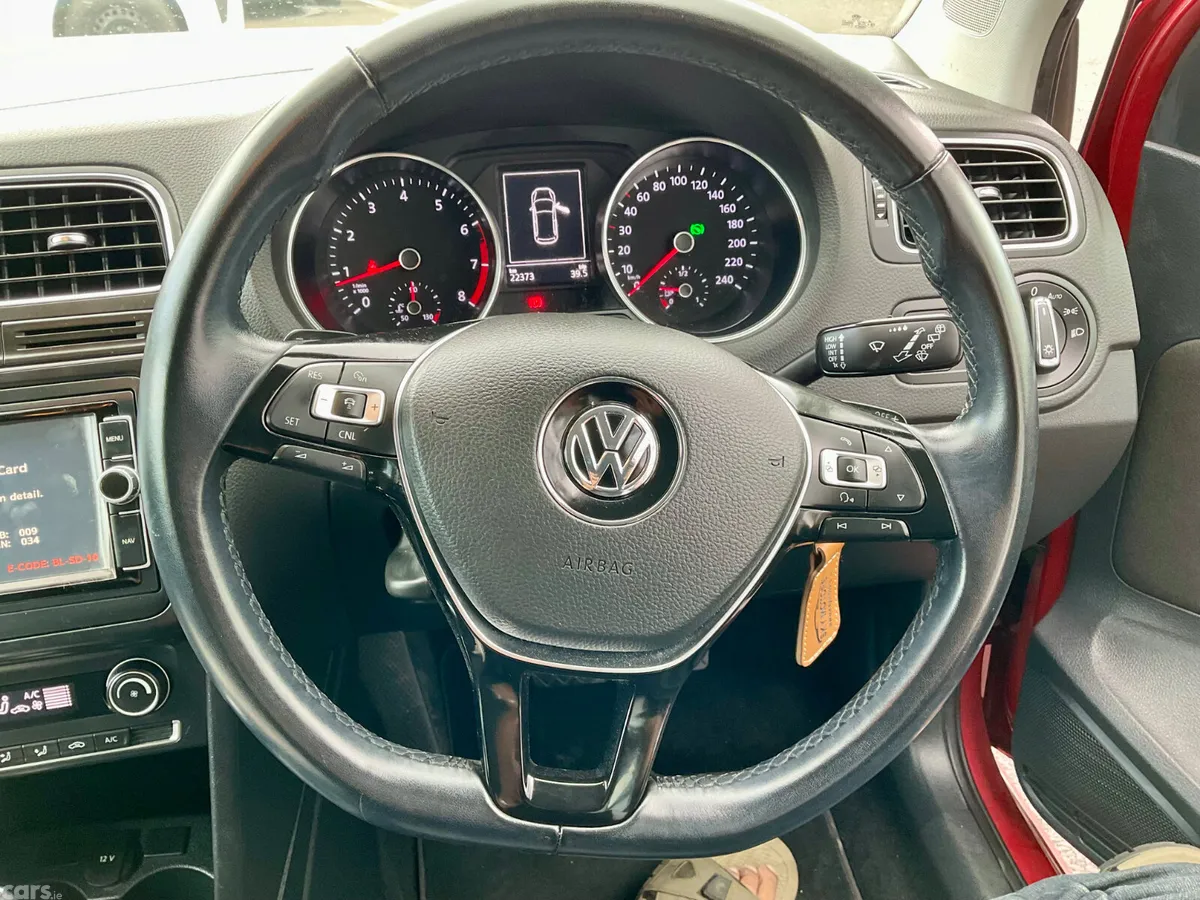 Volkswagen Polo Hatchback, Petrol, 2015, Red