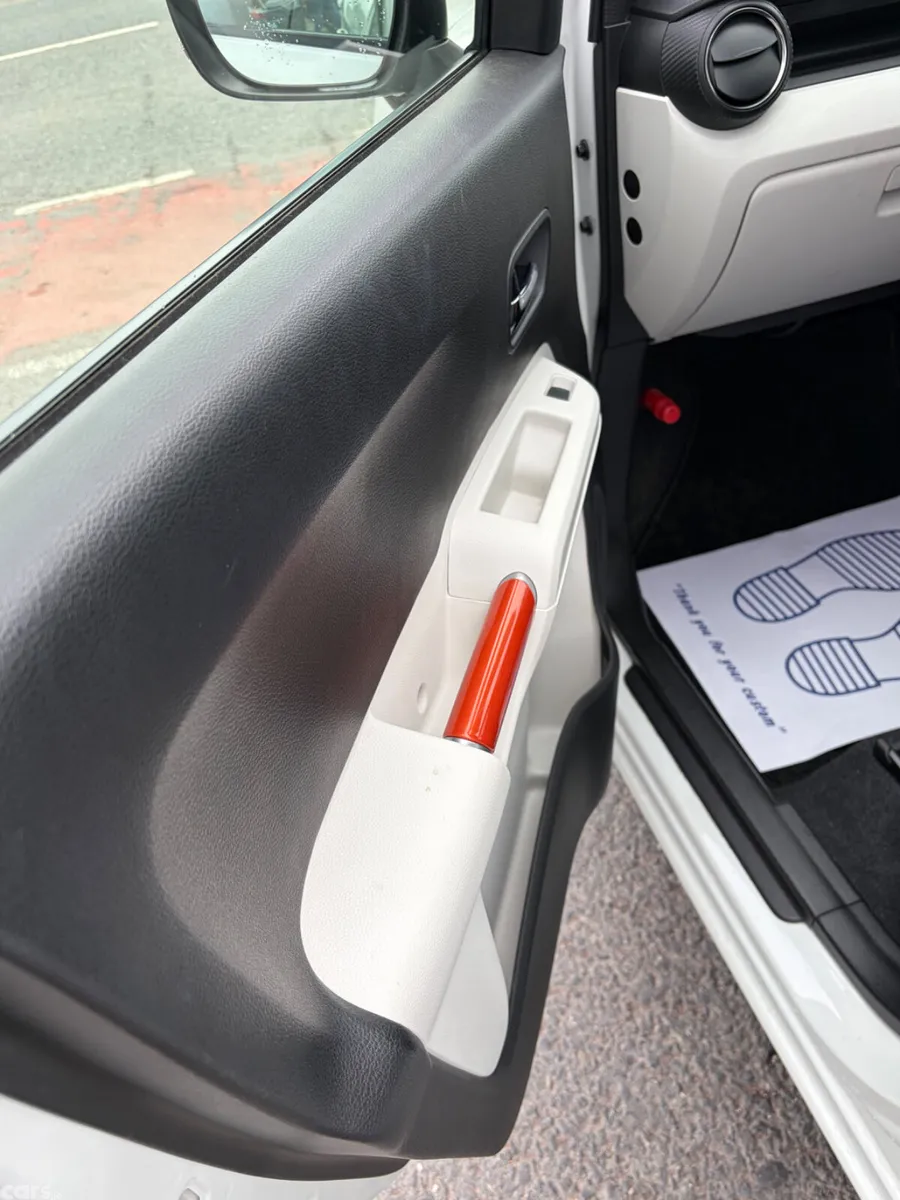 Suzuki Ignis Hatchback, Petrol Hybrid, 2017, White