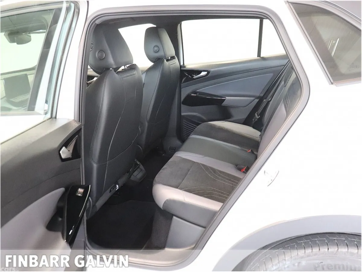 Volkswagen ID.4 Estate, Electric, 2023, White