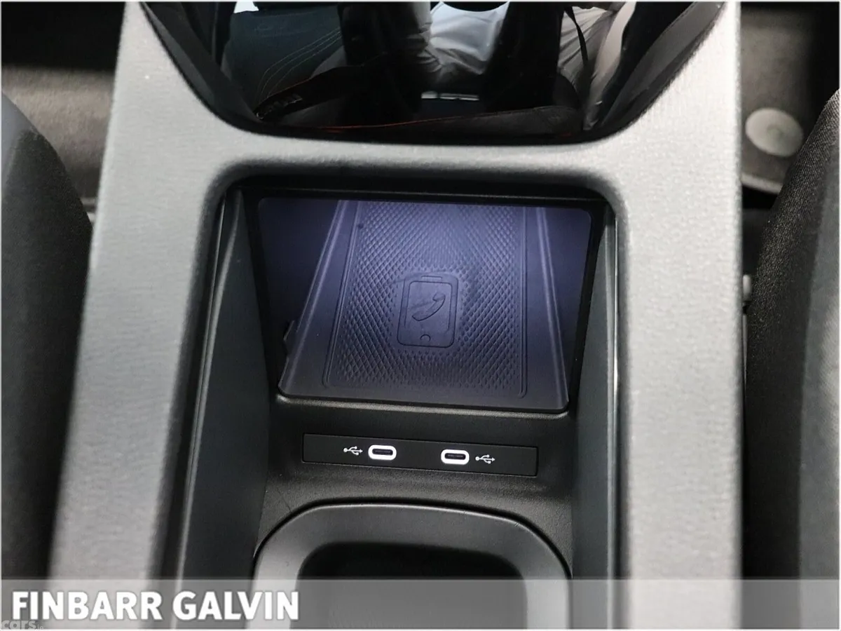 Volkswagen ID.4 Estate, Electric, 2023, White