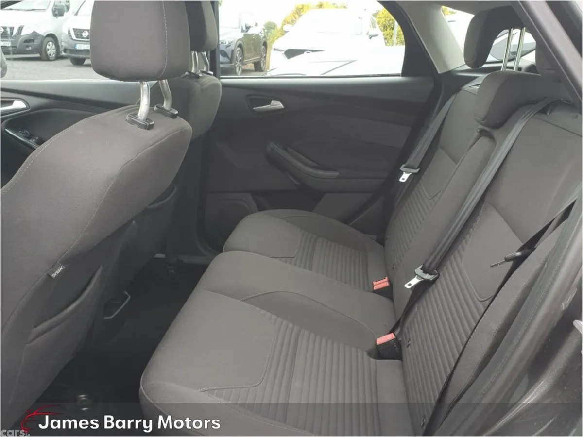 Ford Focus Hatchback, Diesel, 2016, Grey