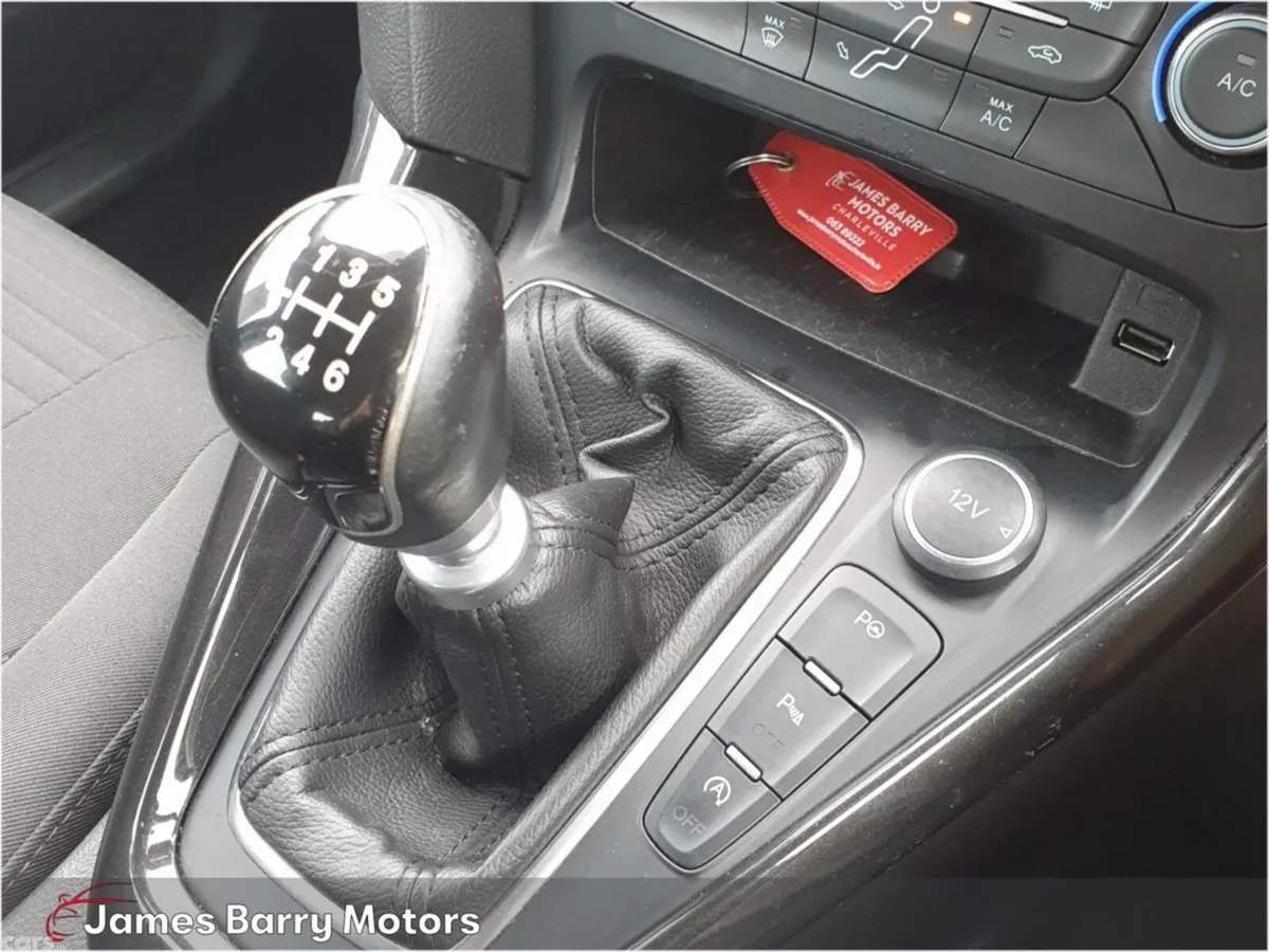 Ford Focus Hatchback, Diesel, 2016, Grey