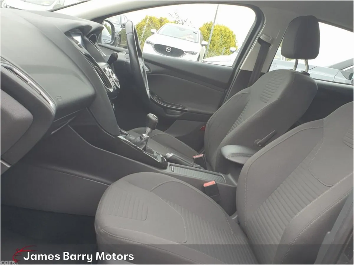 Ford Focus Hatchback, Diesel, 2016, Grey