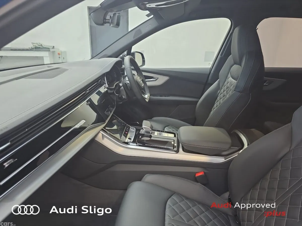 Audi Q7 SUV, Petrol Plug-in Hybrid, 2026, Blue