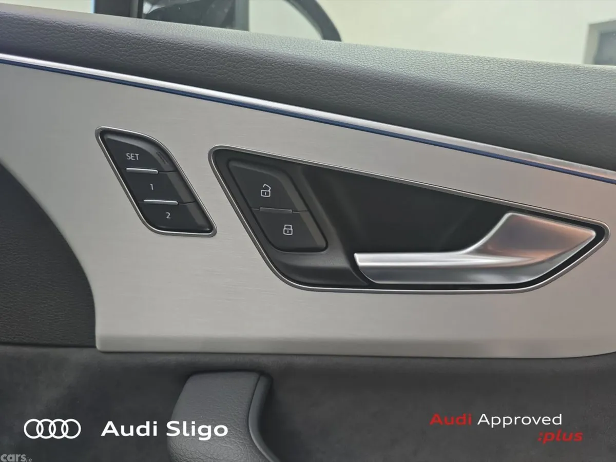 Audi Q7 SUV, Petrol Plug-in Hybrid, 2026, Blue